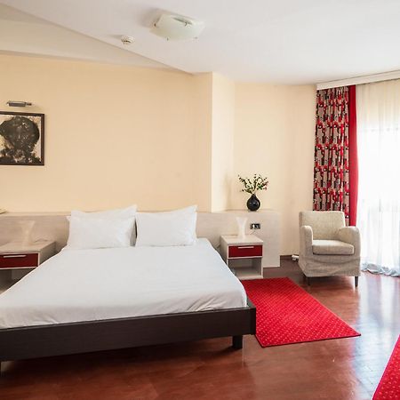 Bed and Breakfast Pelister Skopie Habitación foto